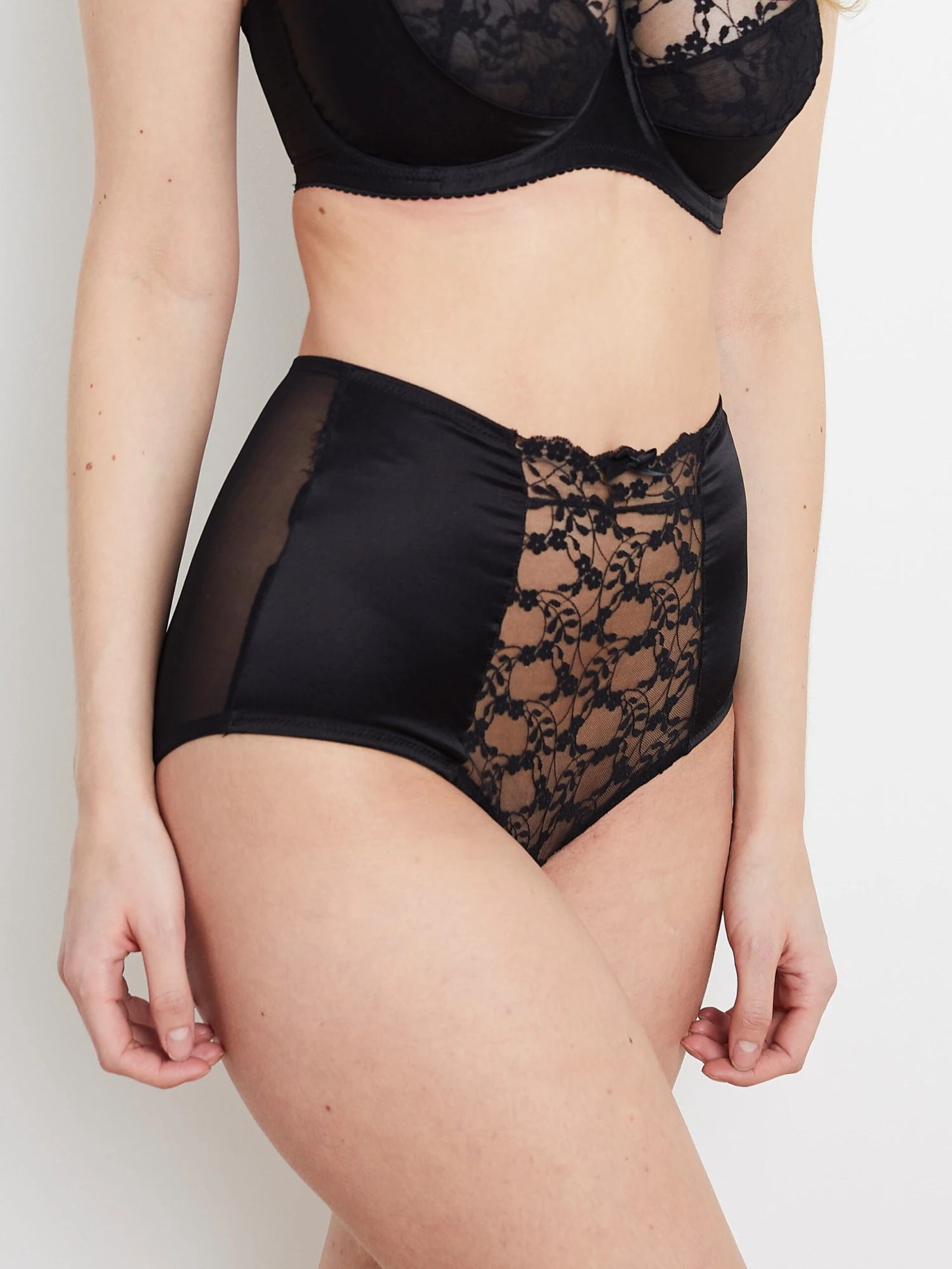 Sophia Black Lace High Waisted Knickers 3 Sophia Black Lace High Waisted Knickers